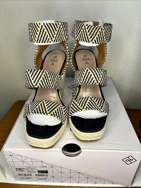 CALL IT SPRING Geometric Espadrille Wedges in Black & Cream  New Whit Tags